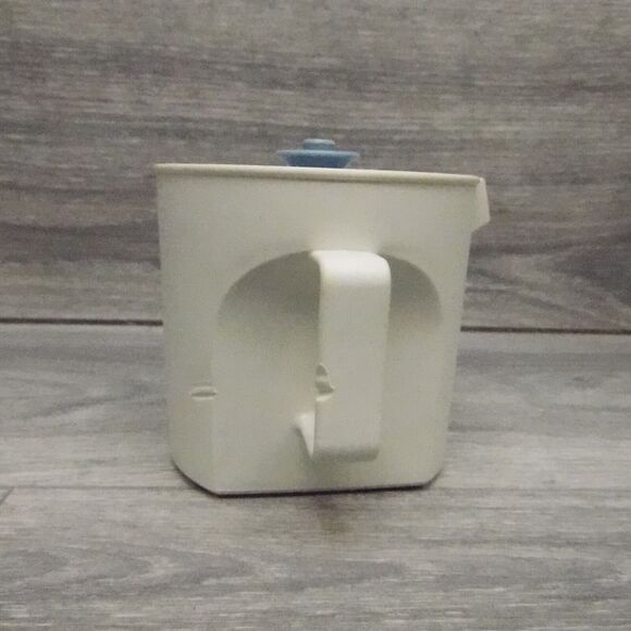 Vintage Tupperware Creamer Sugar Pitcher Food Storage Set Tea Bundle Beige Blue - Picture 12 of 16